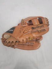 Quality MacGregor 10-1/2 in. Kid's Tee Ball Glove - Right Hand Thrower