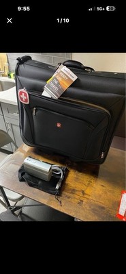 SwissGear 23'' Rolling Garment Bag Soft Case Polyester Travel Luggage, Black