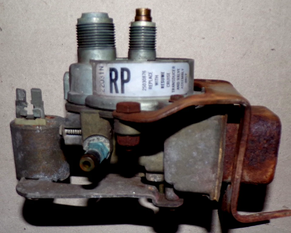 1982 Corvette Original  AC Cruise Control Transducer For Parts/Re-build - Image 4 of 4