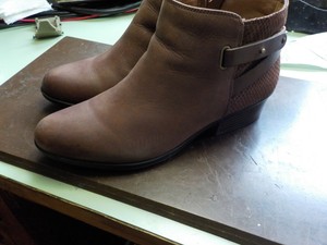 clarks women's addiy gladys fashion boot