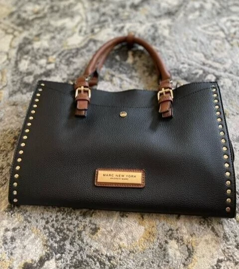 BRAND NEW Marc New York (by Andrew Marc) Black Leather Sling Body Bag with  Gold details, Women's Fashion, Bags & Wallets, Cross-body Bags on Carousell