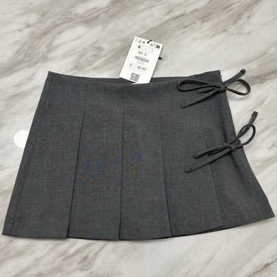 Bershka Gray Pleated Skort w/ Built-In Shorts Solid Short Skirt Women XS