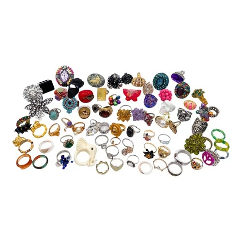 1.25lbs Costume & Fashion Jewelry Vintage Rings Lot