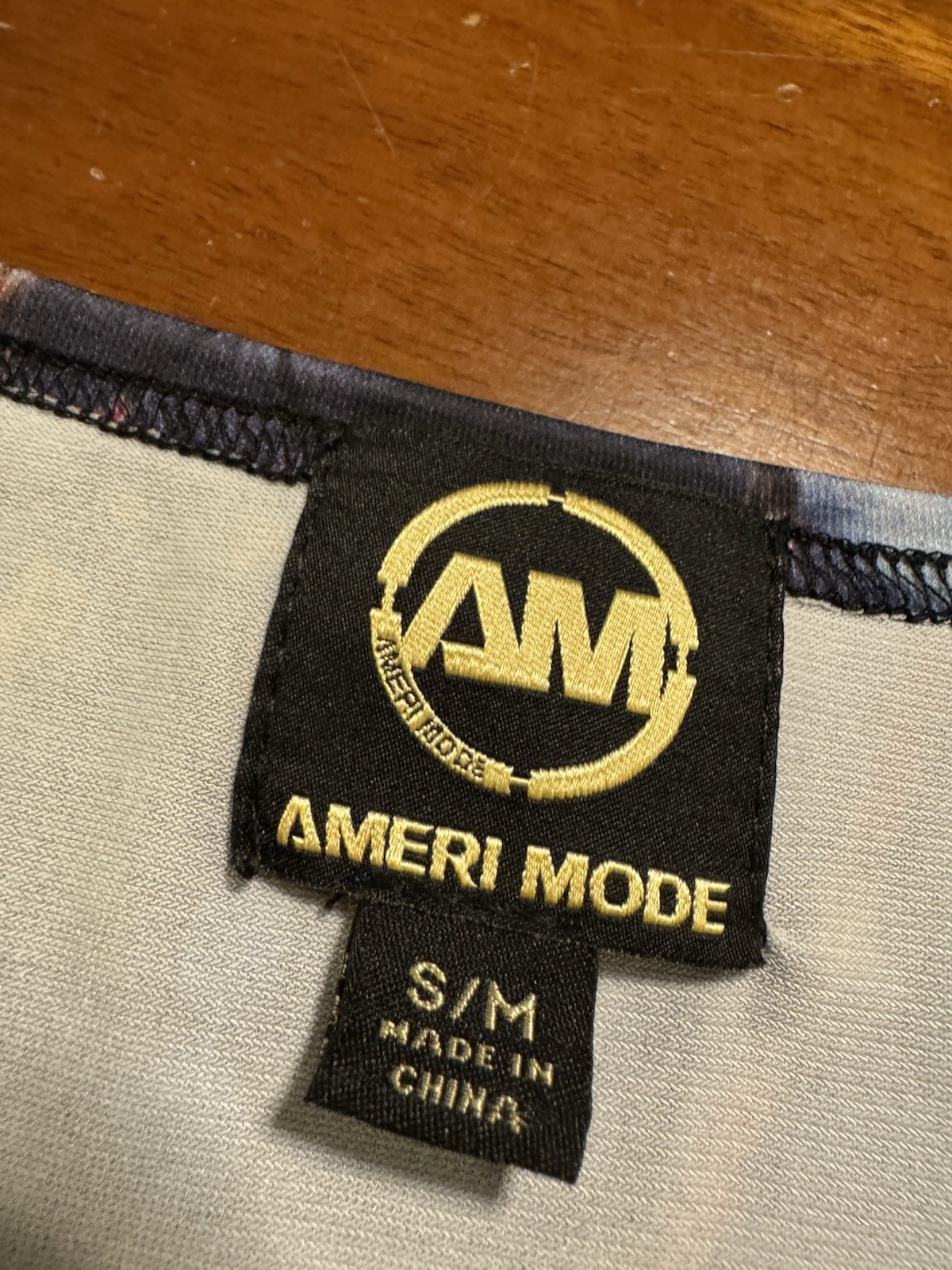 Ameri Mode Women’s Embellished Feather Print Arts… - image 2