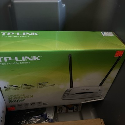 TP-LINK TL-WR841N 300Mbps Wireless N Router, Easy Installation, Security