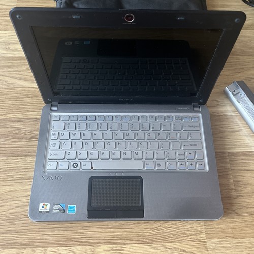 Sony Vaio Laptop Model PCG-21212L 10.1 “ With Charger, Case And Battery - Picture 13 of 20