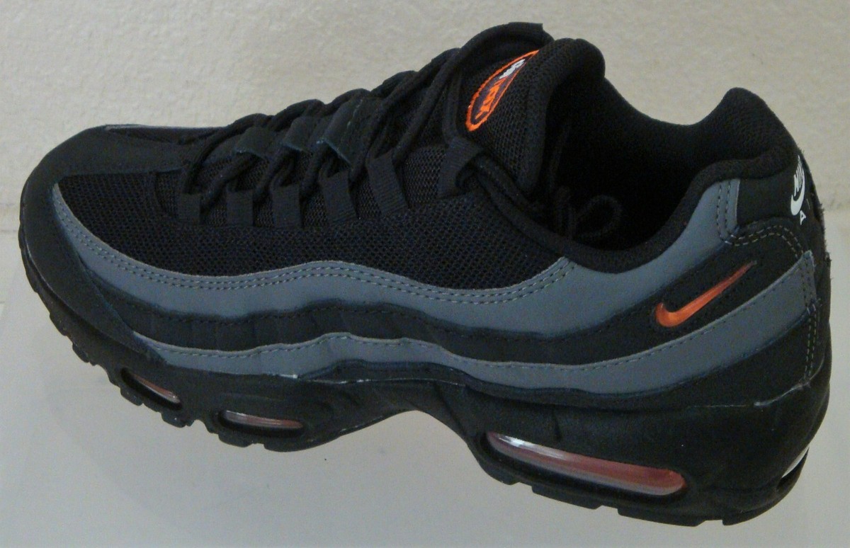 New Nike Air Max 95 Black Orange Mens US Size 7.5 UK 6.5 EUR 40.5