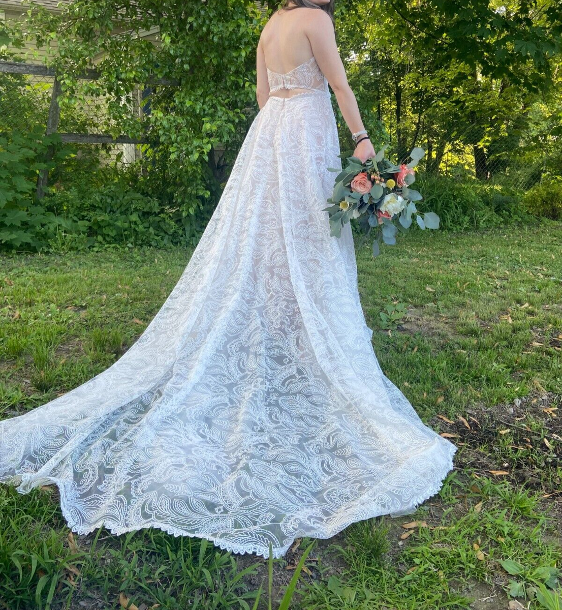 lace wedding dress and shoes The Must-Read Guide to Wedding Shoes