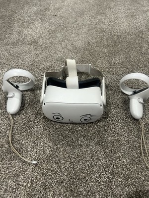 Oculus Quest 2 Standalone VR Headset White Plastic with Controllers and Box
