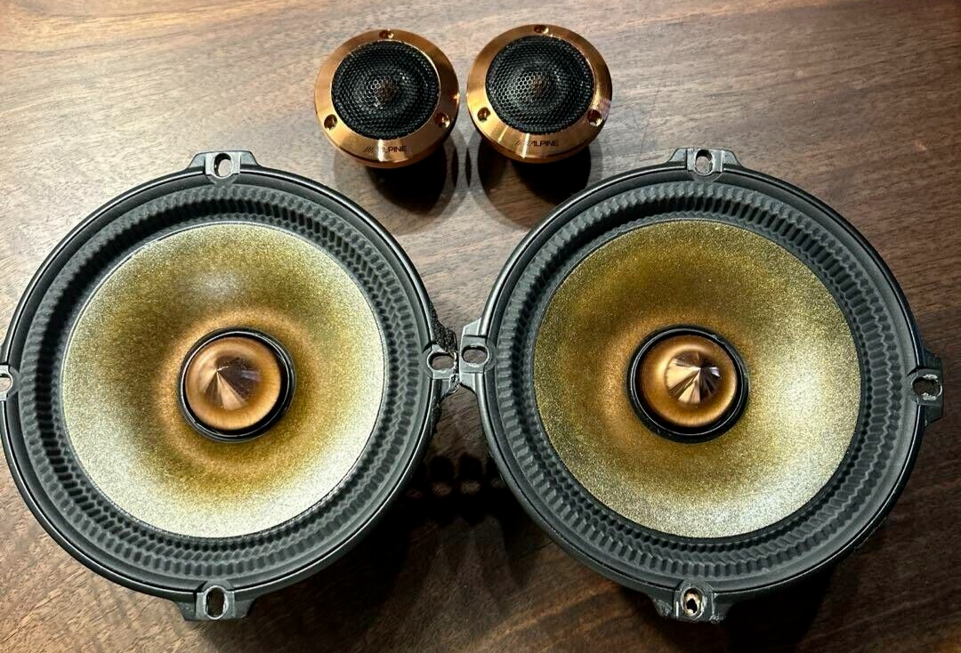Alpine DLX-Z17W midrange speaker/DLX-Z30T tweeter Operation Alpine DLX-Z17W midrange speaker/DLX-Z30T tweeter Operation