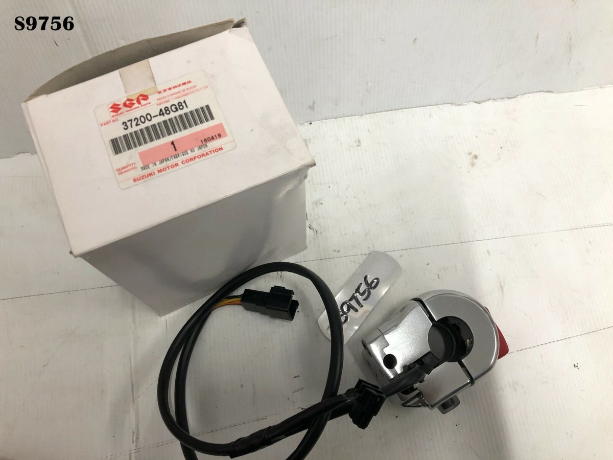 。。。 SUZUKI VZR 1800 BOULEVARD 2013 - 2014 RH SWITCH BLOCK NOS
