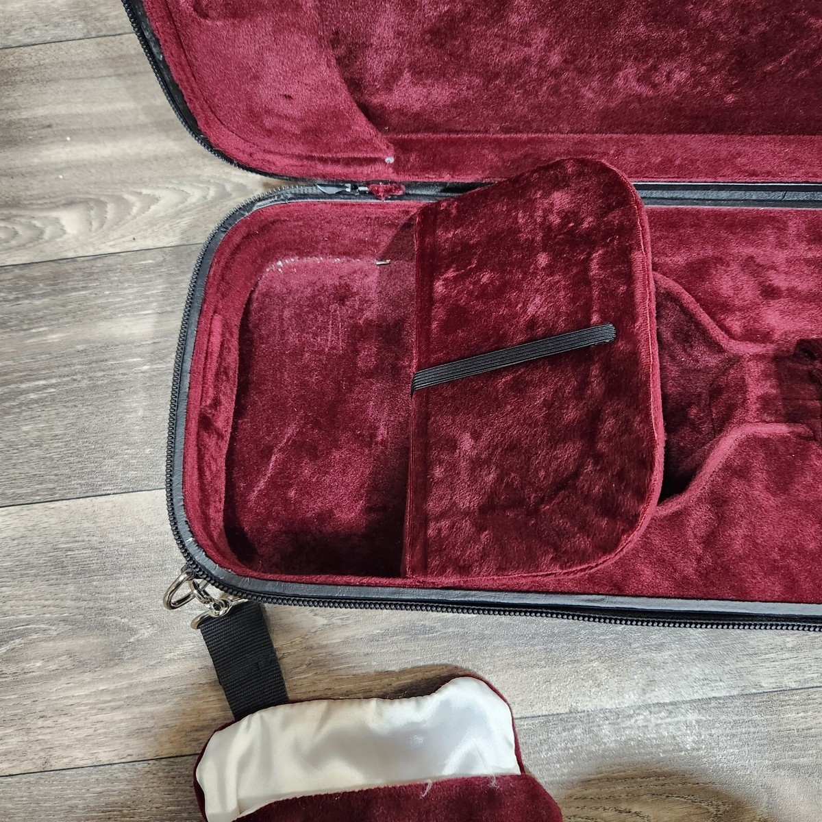 Pietro Lombardi ヴィオラ ケース付き Shaped Cases For Violin – The Long Island Violin Shop
