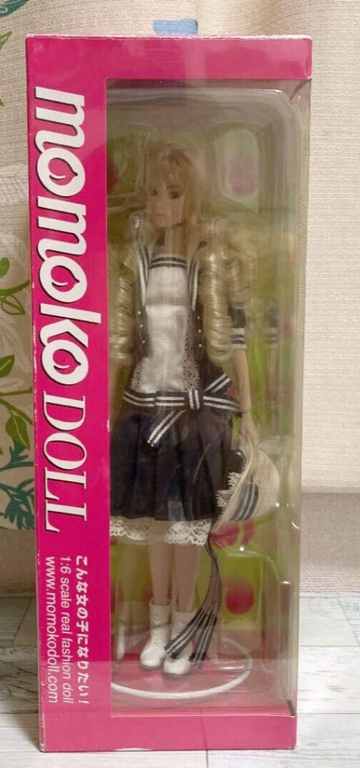 momoko Doll Menuette at Summer Getaway cool summer girl