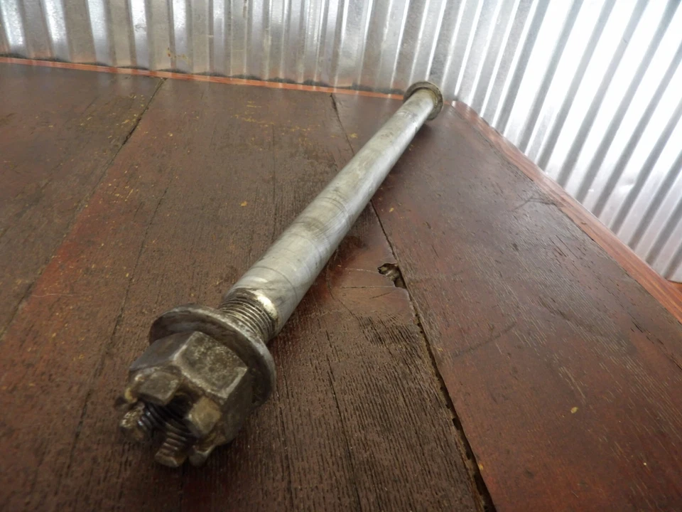 06-08 Kawasaki Ninja 650R EX650 EJE TRASERO 41068-0053 Foto 2 de 2