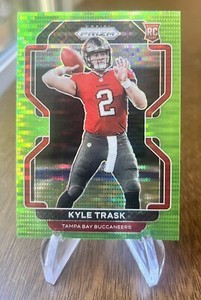 2021 Panini Prizm - Rookie Neon Green Pulsar Prizm #339 Kyle Trask (RC)