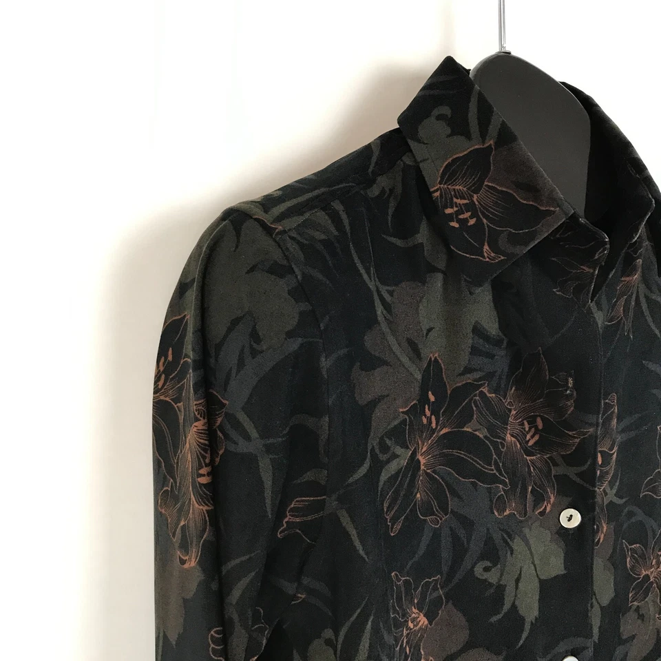 Top floral con botones La Cabana para mujer manga larga mediana elástico carrera informal Foto 4 de 4