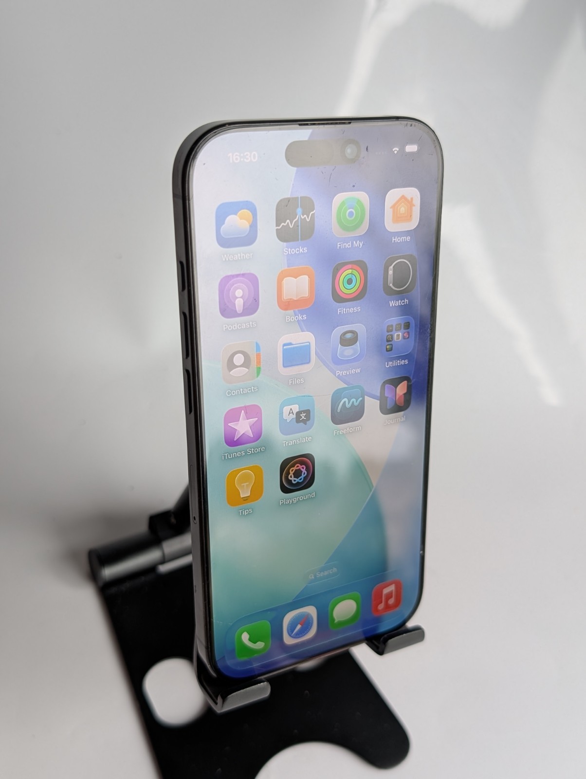 Apple iPhone 16 Pro - 256 GB - Black Titanium (Unlocked)