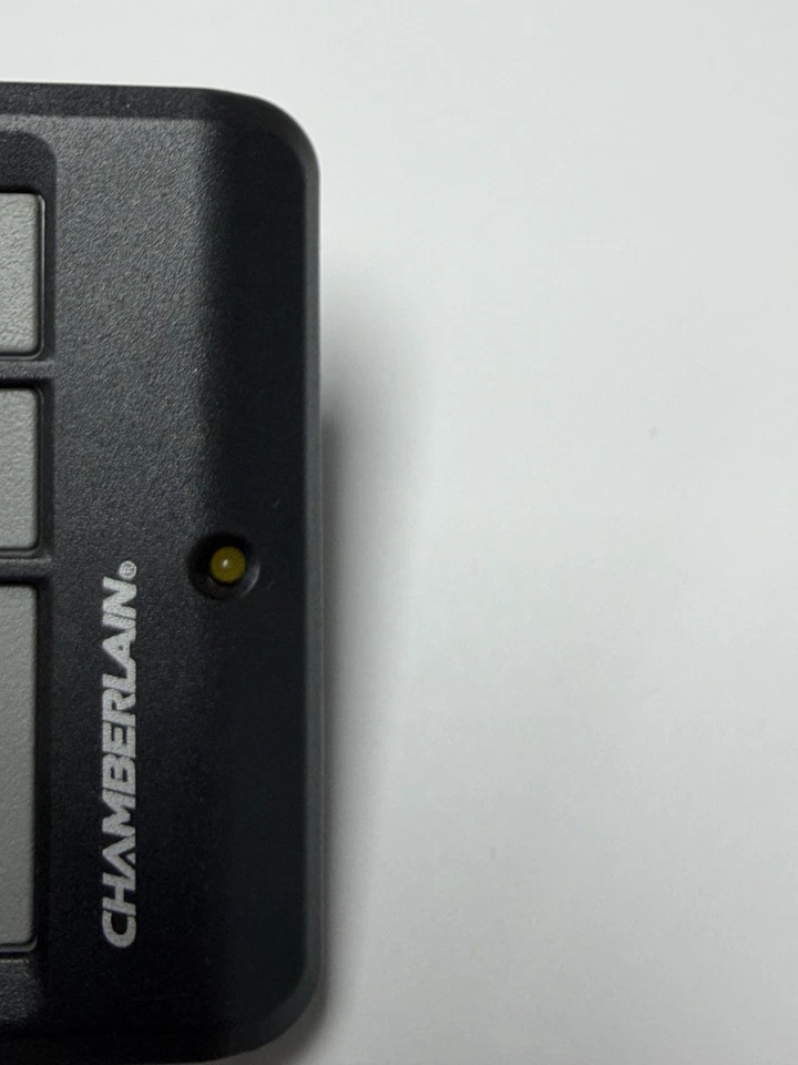 Chamberlain 953ESTD 3 Button Garage Door Remote Control - Tested - Image 4 of 4