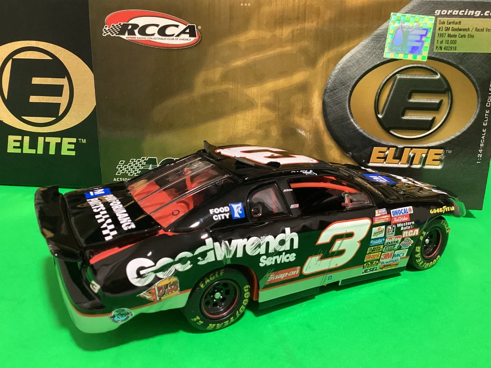 Dale Earnhardt 1997 GM Goodwrench Daytona 500 Crash Car Elite en versión de carreras Foto 3 de 4