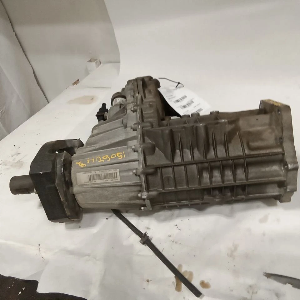 Volkswagen Touareg 2010 3.0L Transfer Case 0AD341011G 8815 - Image 2 of 4