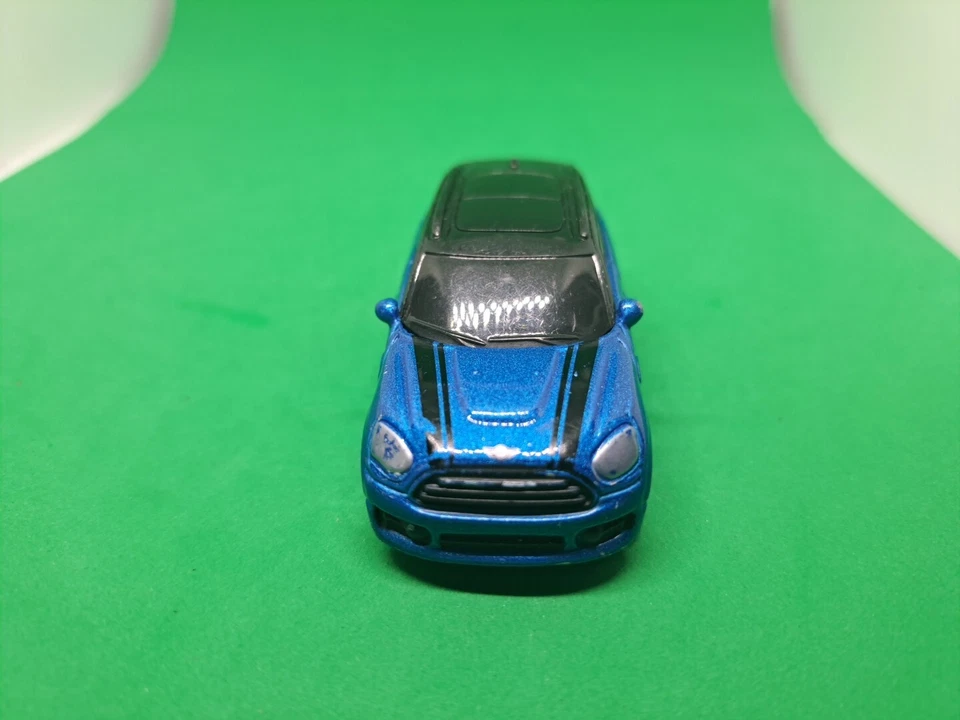Maisto MINI COOPER COUNTRYMAN DIE CAST CAR Blue & Black Multicolor  - Image 2 of 4