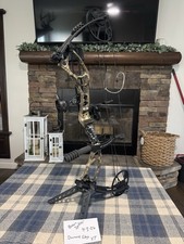 Diamond Archery Edge XT RH Compound Bow Camo Black 70lb 30in DL 31in