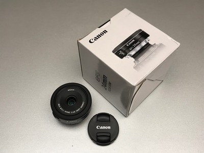 Canon ** EF-S 24mm f/2.8 STM - Pancake Objektiv ** sehr gut erhalten !