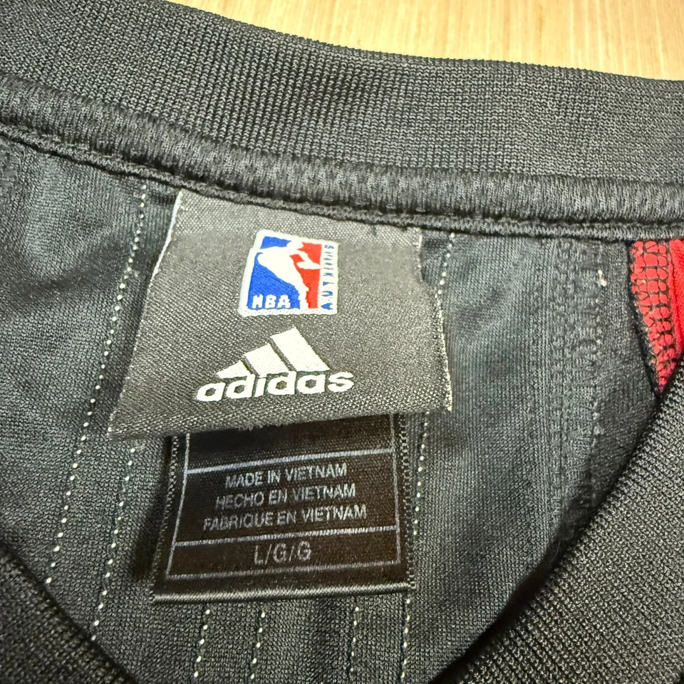 Camisa Jersey Masculina Grande Vintage Y2K Chicago Bulls Adidas Warm Up Shooting - Imagem 3 de 4