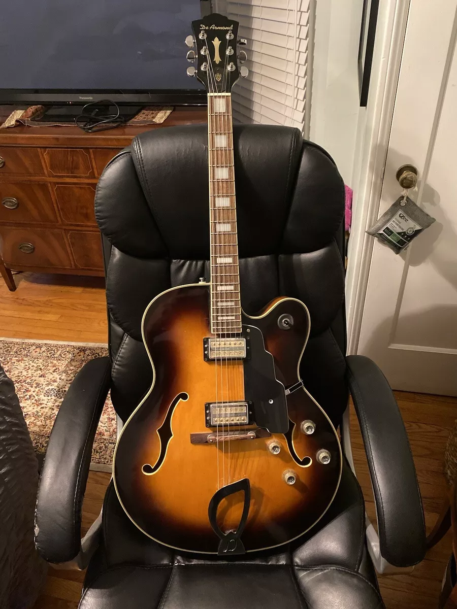 Guild hollow 2024 body jazz guitar