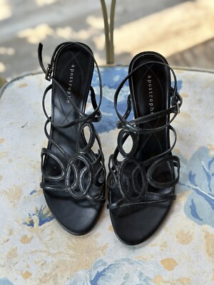 Apostrophe Ankle Strap Shoes Size 7 1/2   3 1/2 Heel