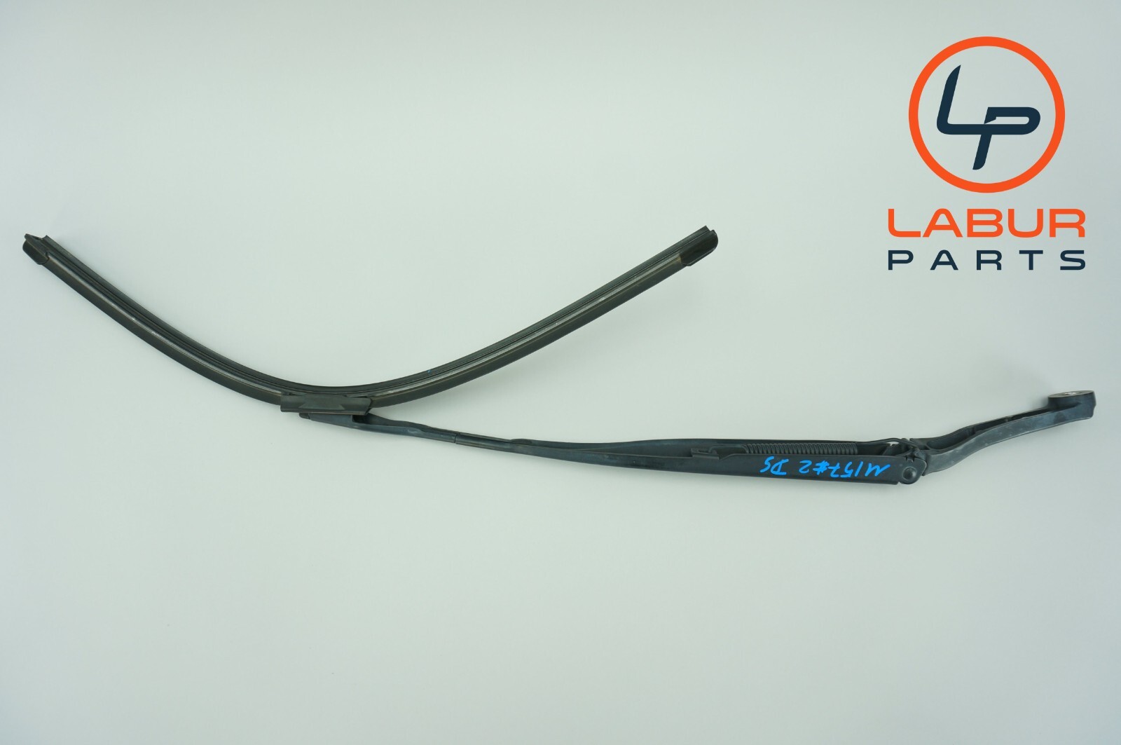 M157 14-22 Maserati Ghibli Quattroporte Front Left & Right Windshield Wiper Arm