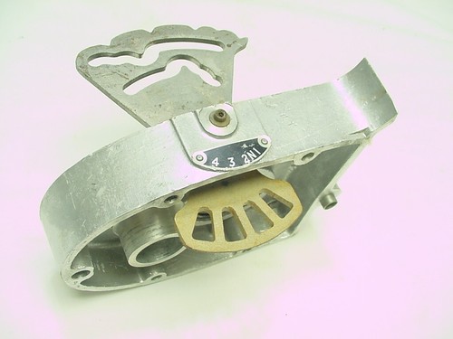 TRIUMPH 500 T100 T100R T100C 5TA INNER TRANSMISSION COVER PART # T1438 CAST IN I