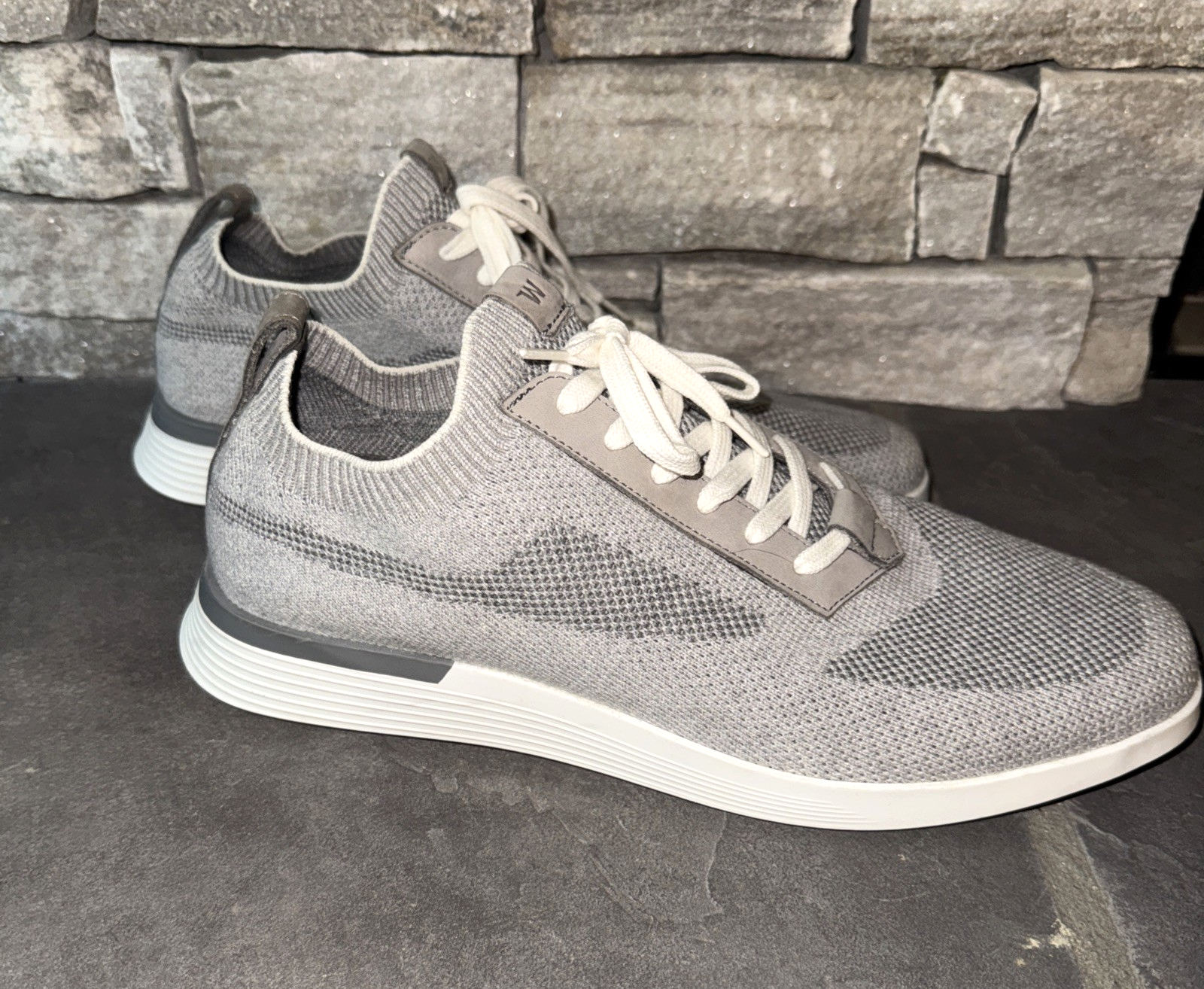 SAOLA Scarpe uomo Wolf & Shepherd taglia 12 sneakers grigie in maglia leggere facili da infilare