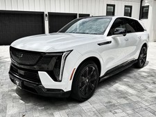 2025 Cadillac Escalade IQ ESCALADE IQ SPORT WHITE/WHITE 24s REAR ENT 1 OWNER