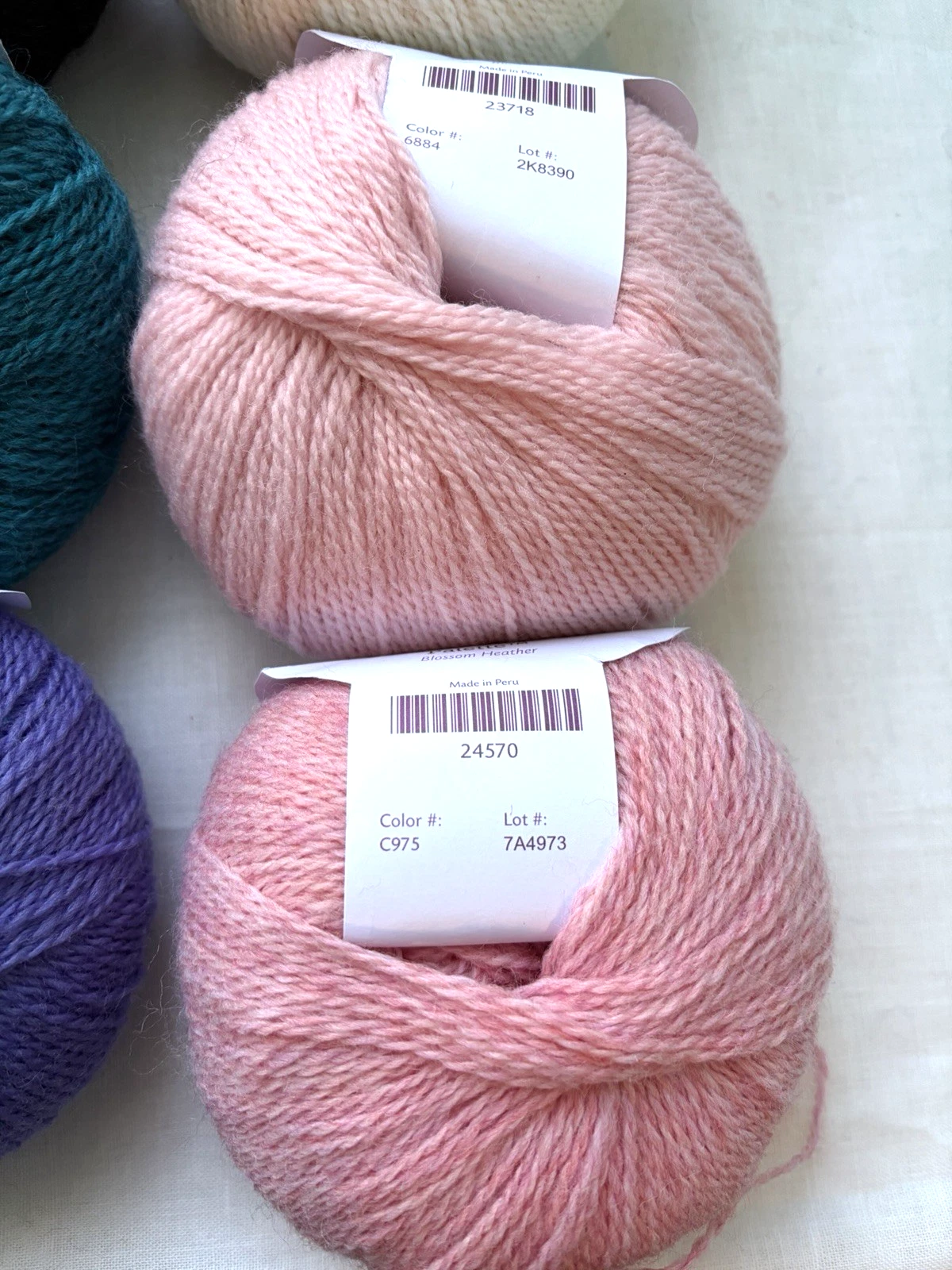 Knit Picks PALETTE - Lot 16 - Peruvian Highland Wool - Fingering - 231 yds/50g - product detail image 9