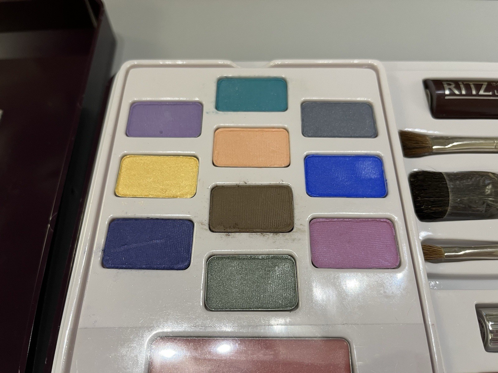 Rare NIB Vintage Charles Of The Ritz Makeup Pallet and Brush Set Unused w/ Tag 