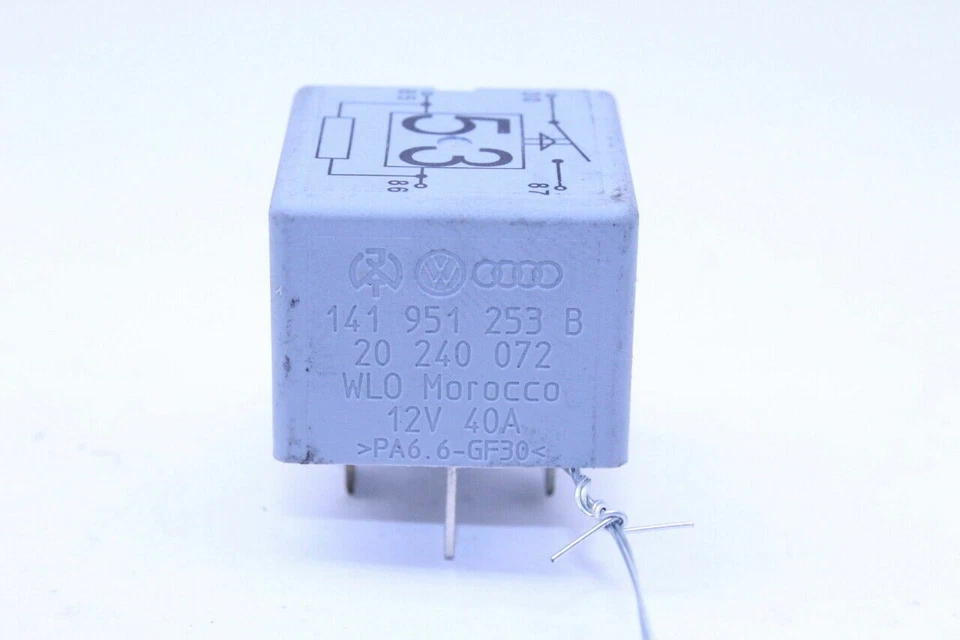 Relé Audi Volkswagen Porsche #53 OEM usado Foto 2 de 4