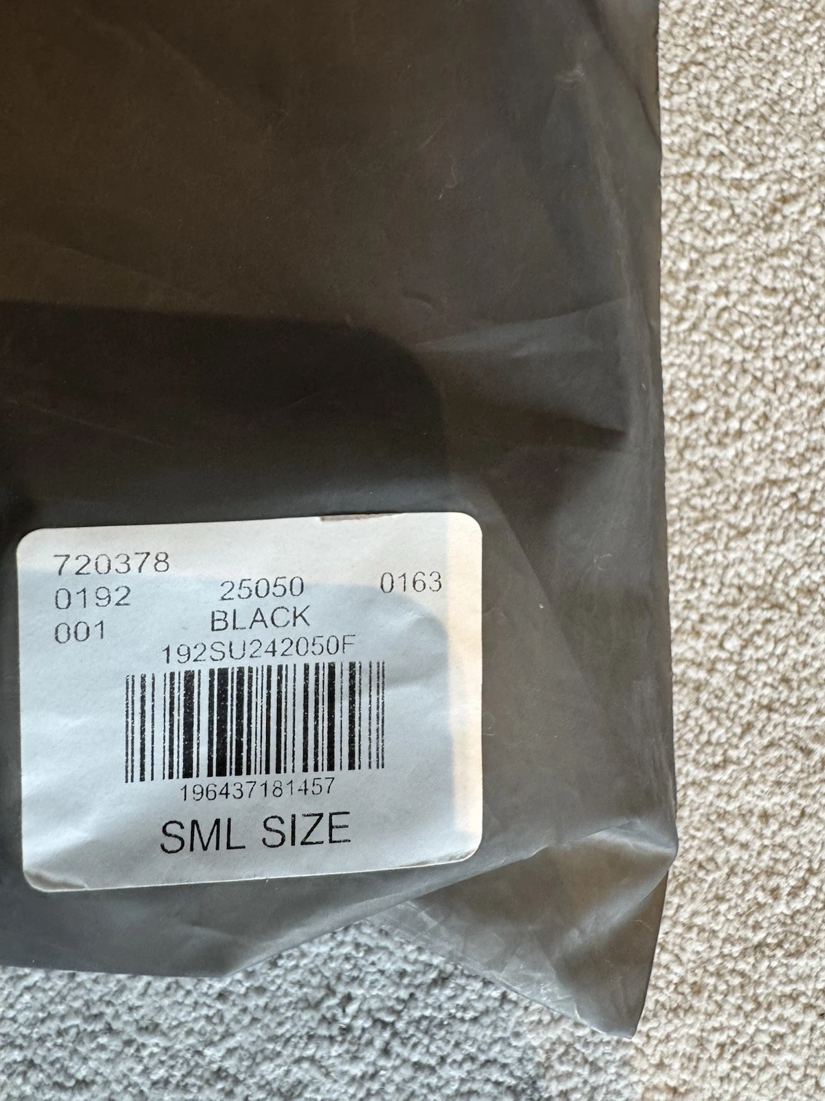 Felpa con cappuccio Fear of God Essentials nera piccola nuova