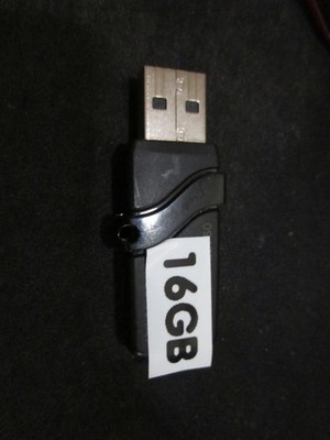 FLASH DRIVE 16 GB USB Used Black