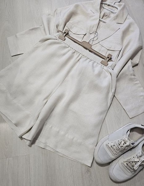 Women Arket Shorts Beige Linen 38