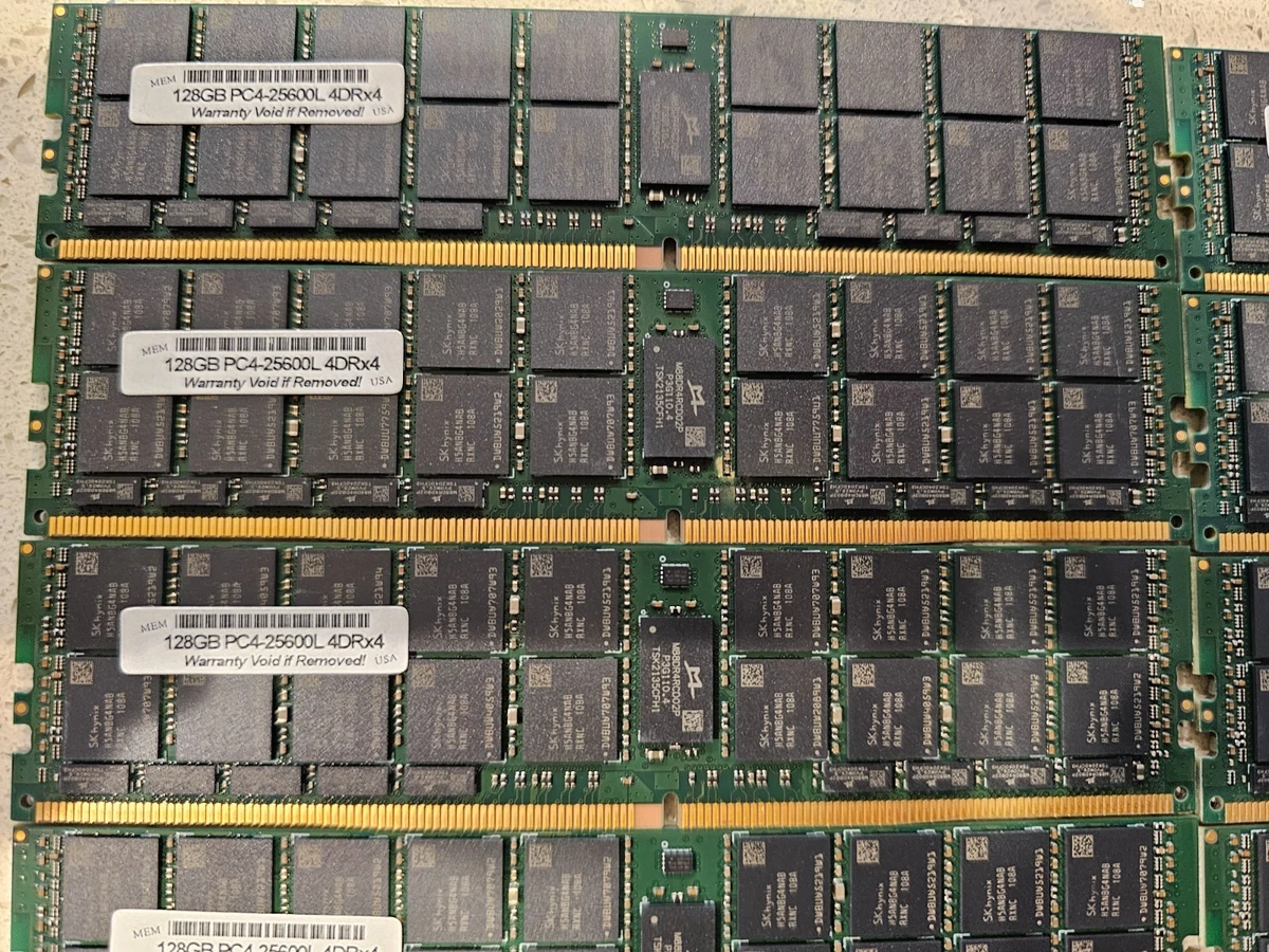 Mémoire serveur RAM Hynix 128 Go DDR5 EC8 RDIMM REG HMCT04MEERA129N
