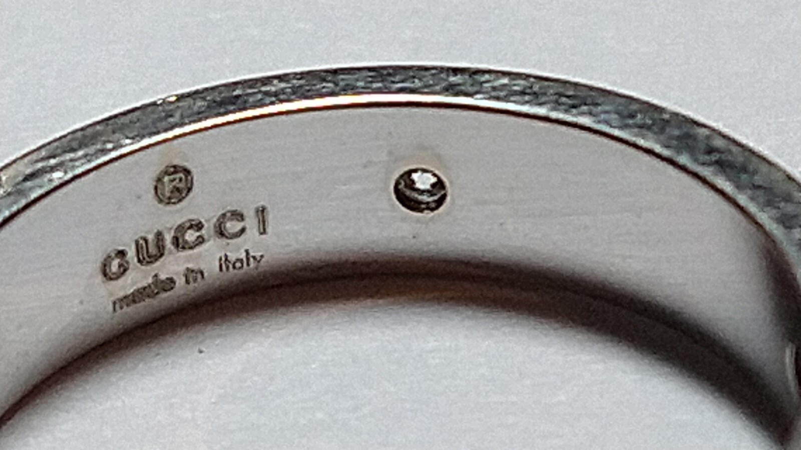 Solid 18k white gold gucci diamond 4mm icon ring 4.14 grams - sz 4.25 thumbnail 6