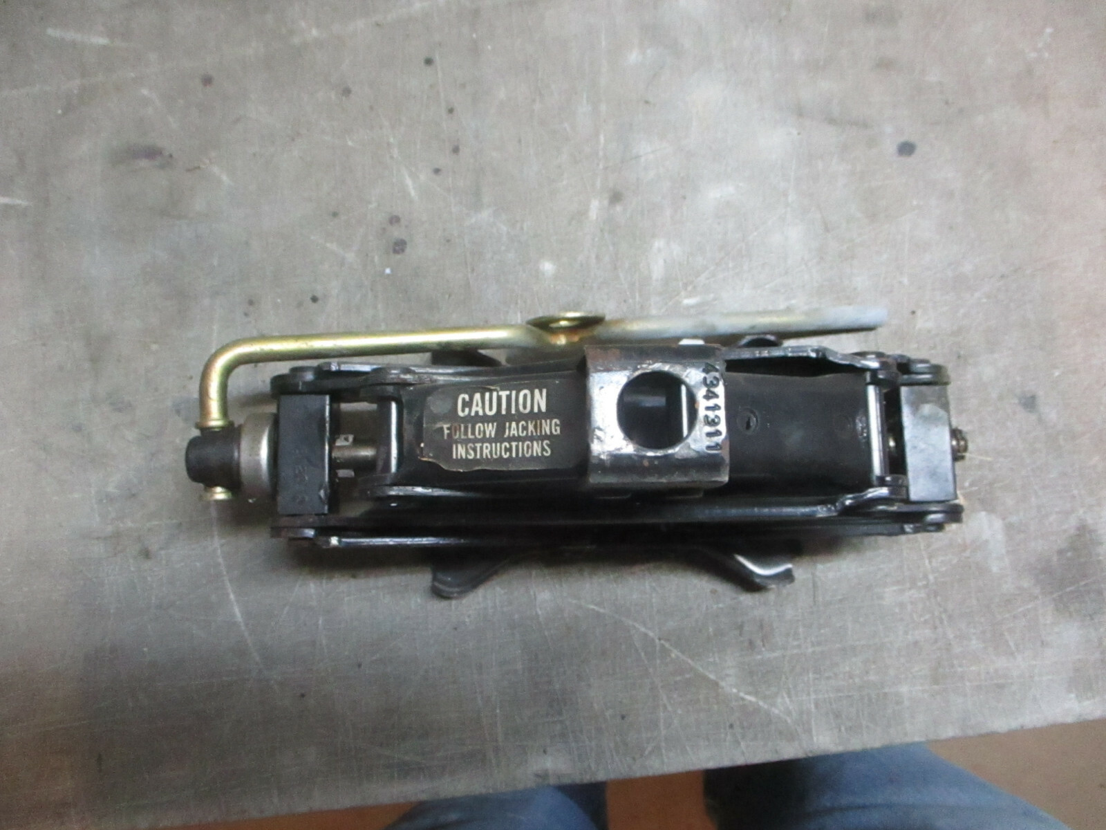 Tire Jack Chrysler Maserati TC 89 90 91