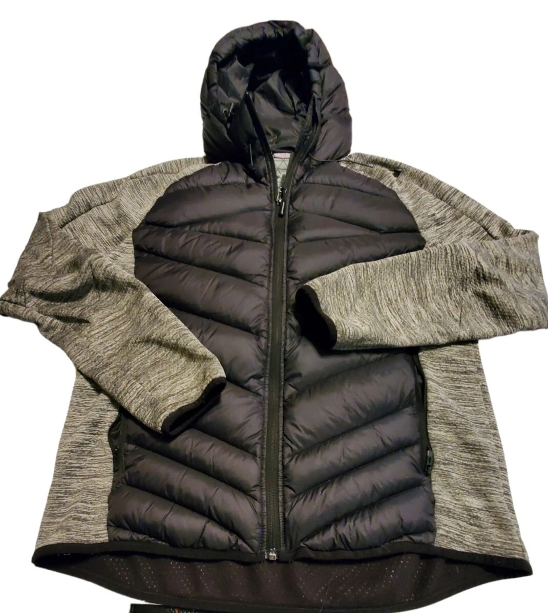 Puma Womens Puffer Style Jacket with hoodie Size Medium Black Gray