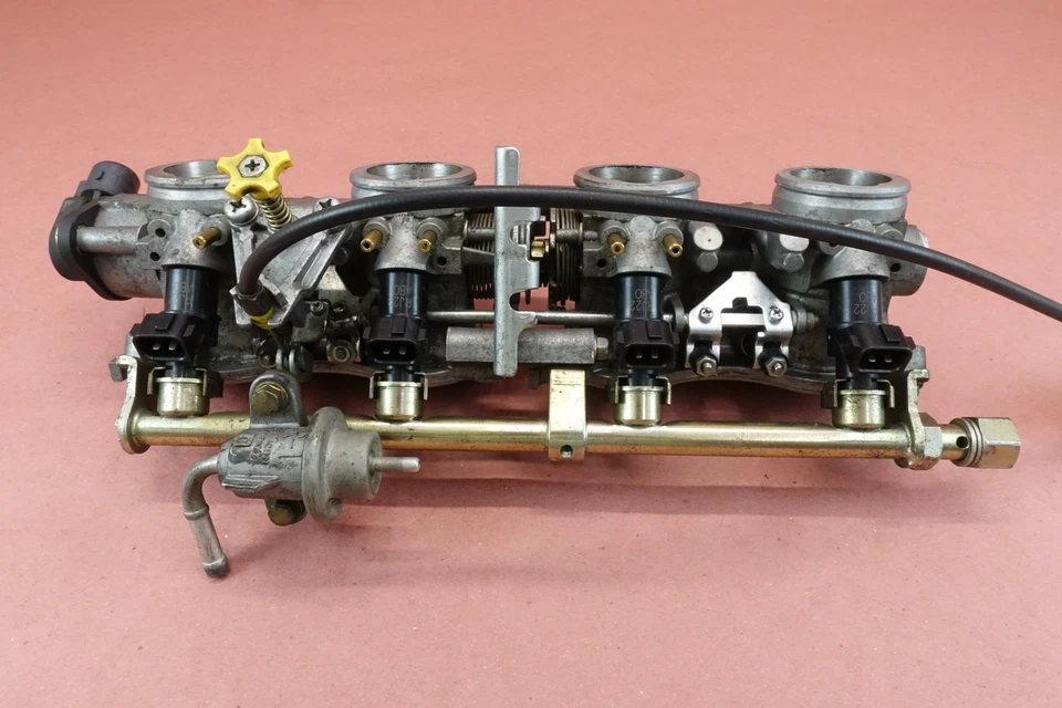 2002 - 2007 Honda CB900 CB 900 OEM Frame Cover Neck Rubber Mount Bracket - Image 2 of 4