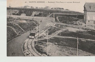 CPA 76 SAINTE ADRESSE Boulevard Félix Faure et nouveauté Boulevard (Tramway)