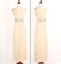 Vintage 70s Ivory JCPENNEY Maxi Nightgown w/ Embroidered Flowers - L