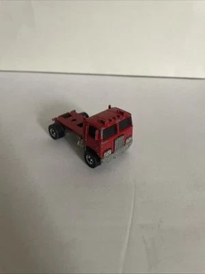 VINTAGE 1973 MATTEL HOT WHEELS REDLINE AMERICAN TIPPER RED CAB SEMI-TRUCK line - Image 1 of 4