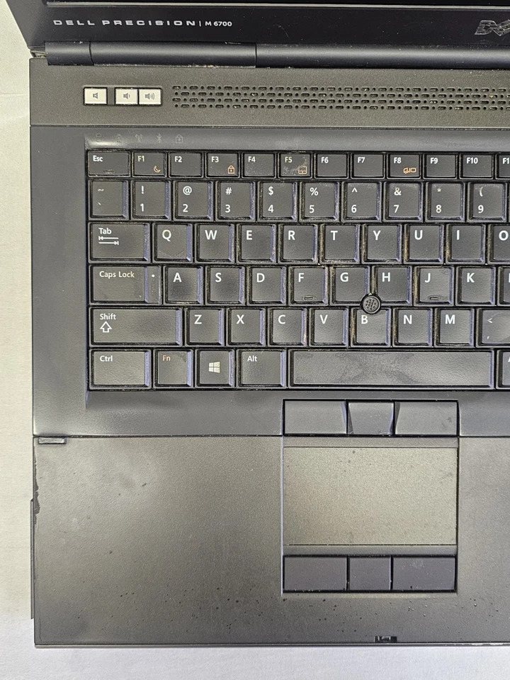 Laptop Dell Precision M6700 - i7-3740 QM - 16 GB RAM - 750 GB HDD - Windows 10 Foto 3 de 4