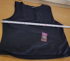 Moving Comfort Men's Large (12-14) Black Sleeveless Base Layer (#010)